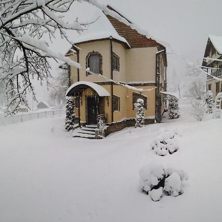 Zoloto Carpat Vila Yaremche Exterior foto