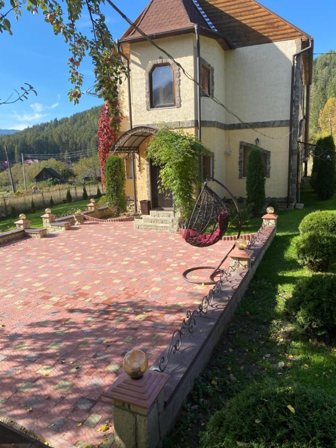 Золото Карпат Yaremche Exterior foto