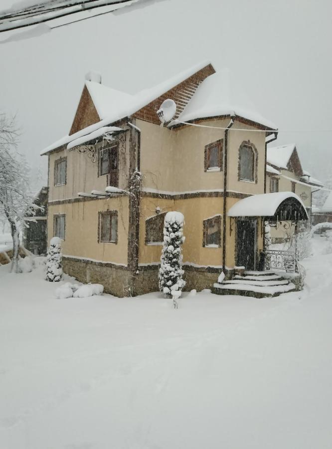 Золото Карпат Yaremche Exterior foto